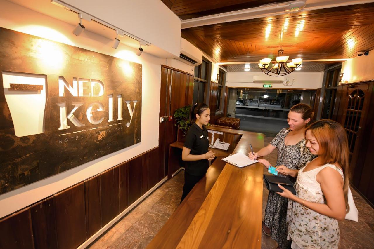 Ned Kelly Hotel & Irish Pub Мандалай Экстерьер фото